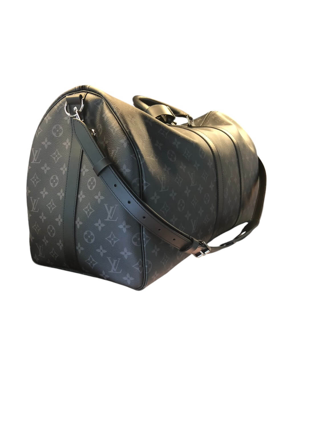 Louis Vuitton Keepall Monogram Eclipse 灰黑旅行袋收購|高價估價・現場領現 - 第1張圖 青蘋果3C LV Keepall Monogram Eclipse 灰黑旅行袋收購回收 vs 質借借錢比較