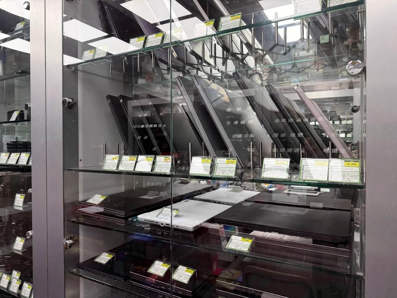 台中收購手機、相機、二手 3C 買賣推薦 – 青蘋果 3C 一中旗艦店 - 第2張圖 台中收購手機與相機 青蘋果3C台中一中旗艦店